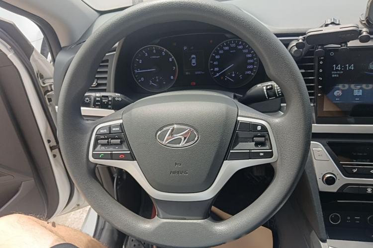 Used Hyundai Elantra (6th Generation / Lingdong) 2016 1.6L Automatic ZhiXuan – Elite Version Steering Wheel