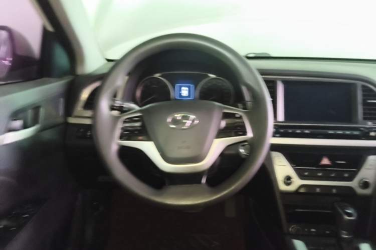 Used Hyundai Elantra (6th Generation / Lingdong) 2016 1.6L Automatic ZhiXuan – Elite Version Steering Wheel