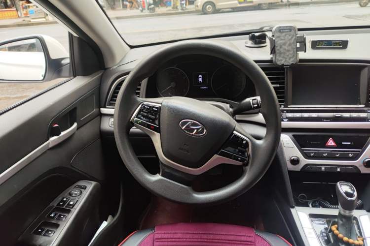 Used Hyundai Elantra (6th Generation / Lingdong) 2016 1.6L Automatic ZhiXuan – Elite Version Steering Wheel