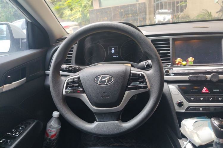 Used Hyundai Elantra (6th Generation / Lingdong) 2016 1.6L Automatic ZhiXuan – Elite Version Steering Wheel
