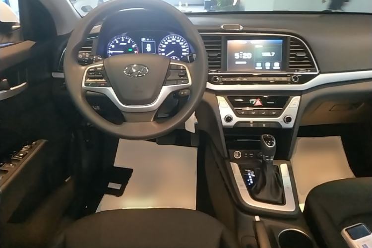 Used Hyundai Elantra (6th Generation / Lingdong) 2016 1.6L Automatic ZhiXuan – Elite Version Steering Wheel