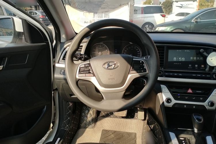 Used Hyundai Elantra (6th Generation / Lingdong) 2016 1.6L Automatic ZhiXuan – Elite Version Steering Wheel