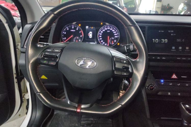 Used Hyundai Elantra (6th Generation / Lingdong) 2016 1.4T Dual-Clutch Xuan Dong · Dynamic Version Steering Wheel