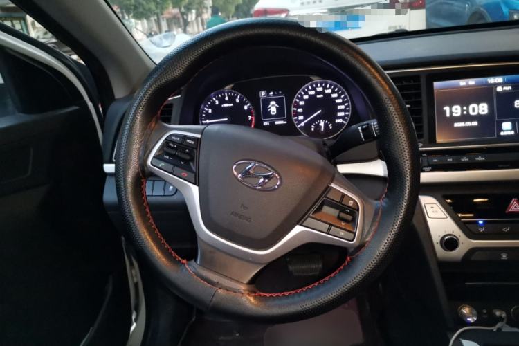 Used Hyundai Elantra (6th Generation / Lingdong) 2016 1.6L Automatic ZhiXuan – Elite Version Steering Wheel