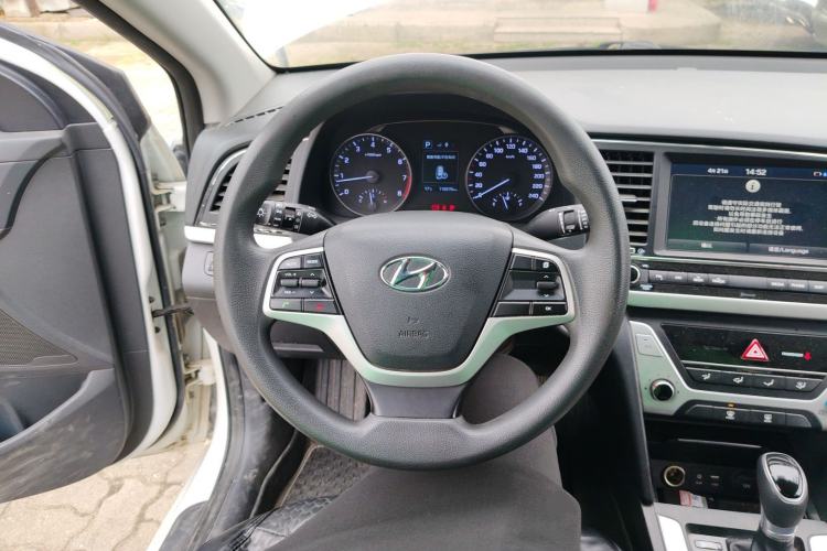 Used Hyundai Elantra (6th Generation / Lingdong) 2016 1.6L Automatic ZhiXuan – Elite Version Steering Wheel