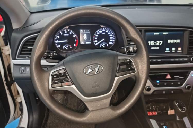 Used Hyundai Elantra (6th Generation / Lingdong) 2016 1.6L Automatic ZhiXuan – Elite Version Steering Wheel