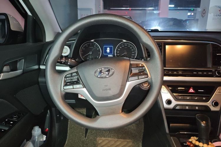 Used Hyundai Elantra (6th Generation / Lingdong) 2016 1.6L Automatic ZhiXuan – Elite Version Steering Wheel