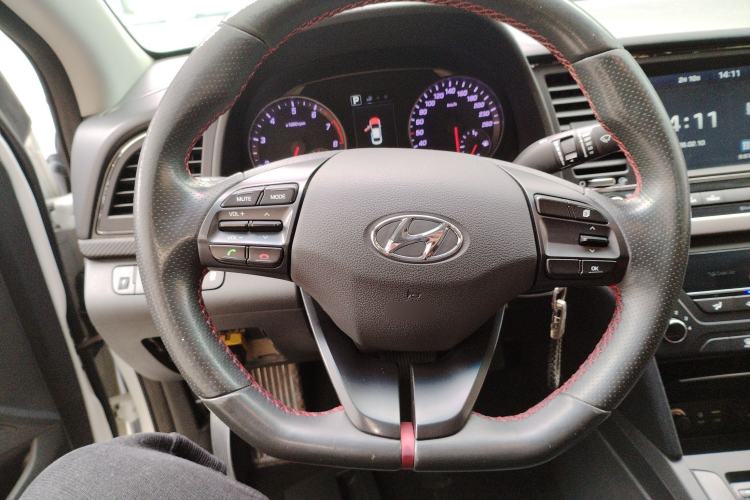 Used Hyundai Elantra (6th Generation / Lingdong) 2016 1.4T Dual-Clutch Xuan Dong · Dynamic Version Steering Wheel