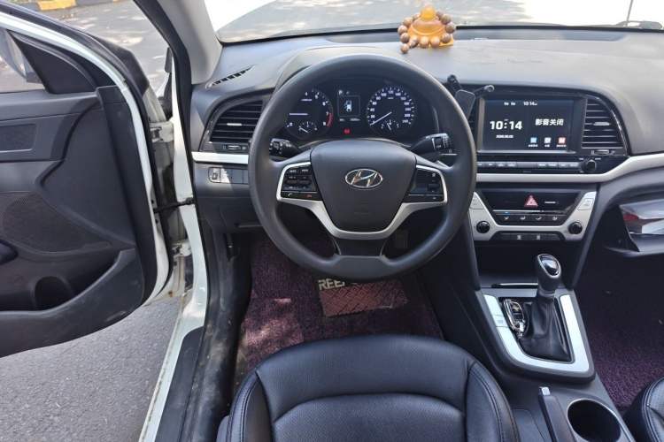 Used Hyundai Elantra (6th Generation / Lingdong) 2016 1.6L Automatic ZhiXuan – Elite Version Steering Wheel