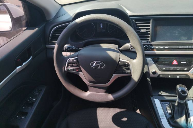 Used Hyundai Elantra (6th Generation / Lingdong) 2016 1.6L Automatic ZhiXuan – Elite Version Steering Wheel