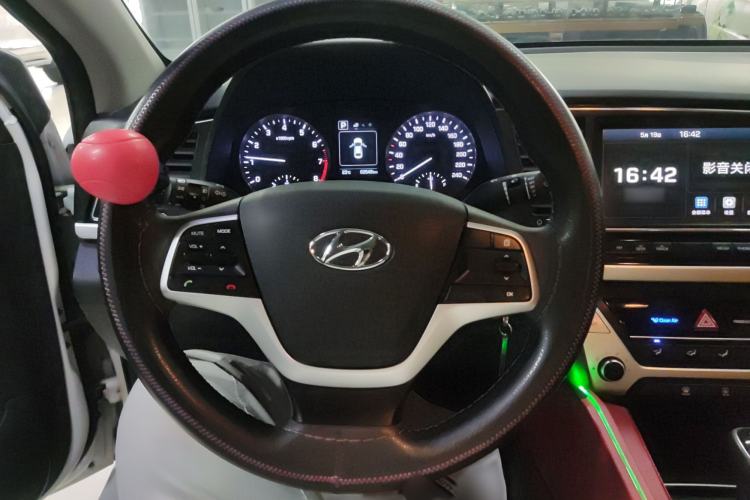 Used Hyundai Elantra (6th Generation / Lingdong) 2016 1.6L Automatic ZhiXuan – Elite Version Steering Wheel