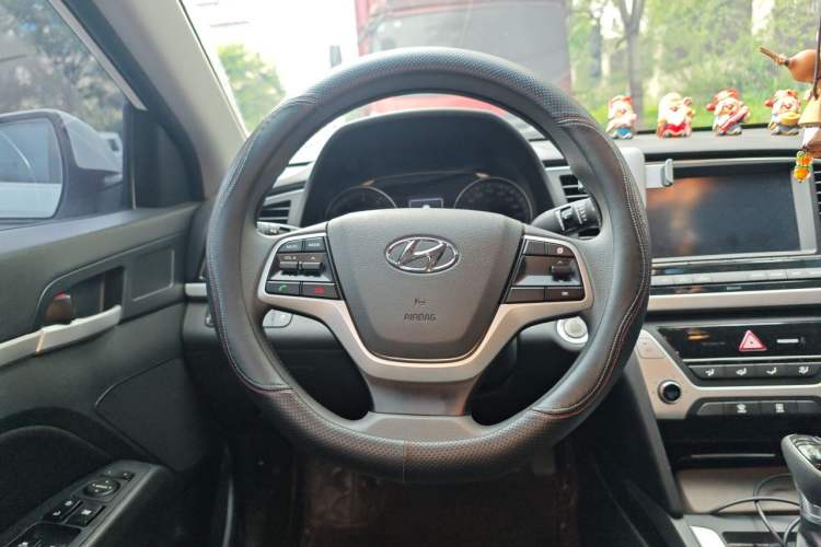 Used Hyundai Elantra (6th Generation / Lingdong) 2016 1.6L Automatic ZhiXuan – Elite Version Steering Wheel