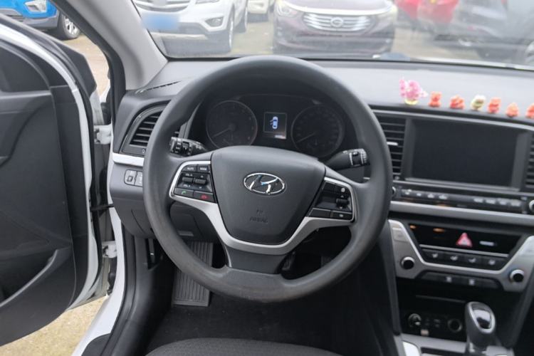 Used Hyundai Elantra (6th Generation / Lingdong) 2016 1.6L Automatic ZhiXuan – Elite Version Steering Wheel