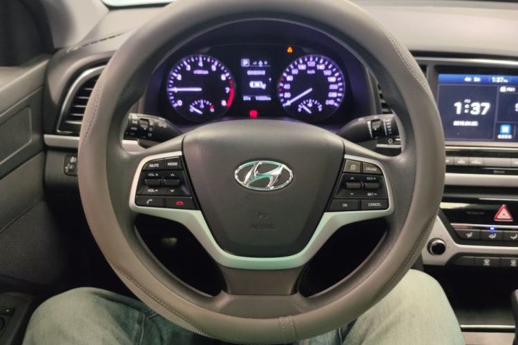 Used Hyundai Elantra (6th Generation / Lingdong) 2016 1.6L Automatic ZhiXuan – Elite Version Steering Wheel