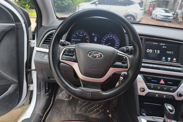 Used Hyundai Elantra (6th Generation / Lingdong) 2016 1.6L Automatic ZhiXuan – Elite Version Steering Wheel