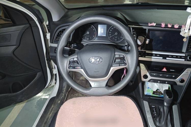 Used Hyundai Elantra (6th Generation / Lingdong) 2016 1.6L Automatic ZhiXuan – Elite Version Steering Wheel