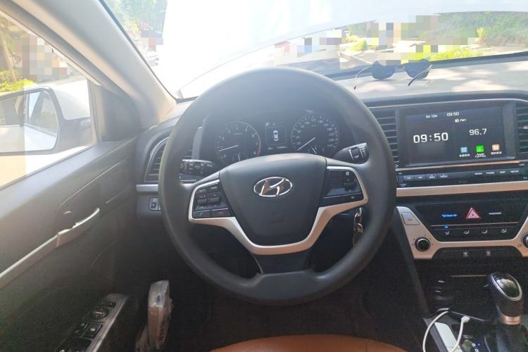 Used Hyundai Elantra (6th Generation / Lingdong) 2016 1.6L Automatic ZhiXuan – Elite Version Steering Wheel