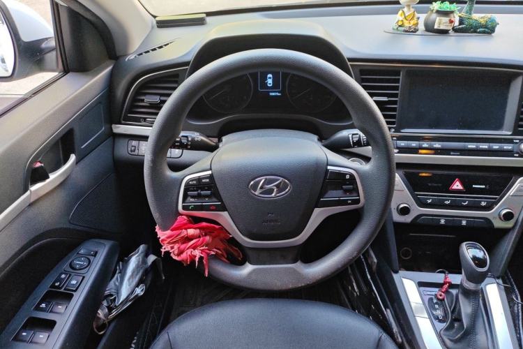 Used Hyundai Elantra (6th Generation / Lingdong) 2016 1.6L Automatic ZhiXuan – Elite Version Steering Wheel