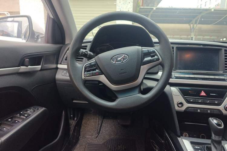 Used Hyundai Elantra (6th Generation / Lingdong) 2016 1.6L Automatic ZhiXuan – Elite Version Steering Wheel