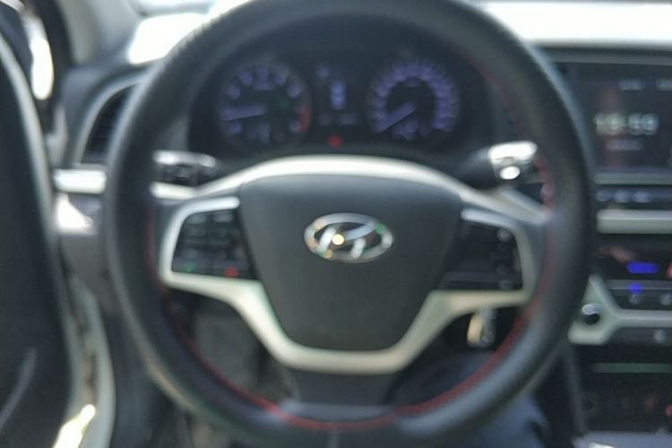 Used Hyundai Elantra (6th Generation / Lingdong) 2016 1.6L Automatic ZhiXuan – Elite Version Steering Wheel