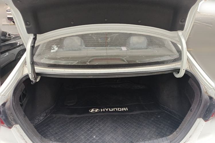 Used Hyundai Elantra (6th Generation / Lingdong) 2016 1.6L Automatic ZhiXuan – Elite Version Trunk