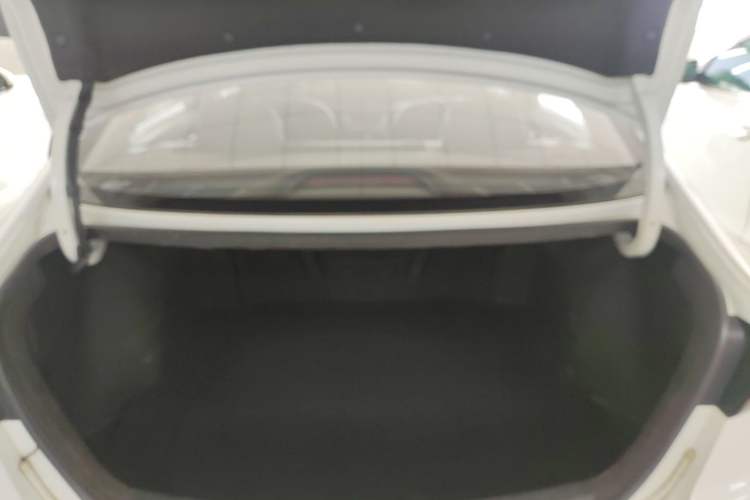 Used Hyundai Elantra (6th Generation / Lingdong) 2016 1.6L Automatic ZhiXuan – Elite Version Trunk