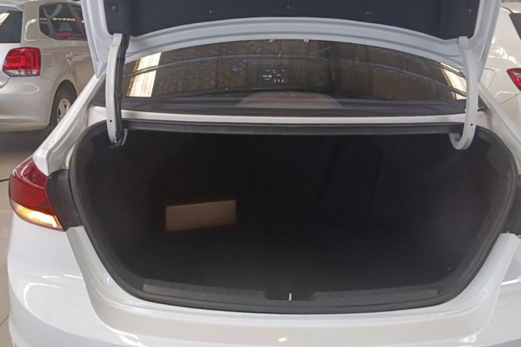 Used Hyundai Elantra (6th Generation / Lingdong) 2016 1.6L Automatic ZhiXuan – Elite Version Trunk