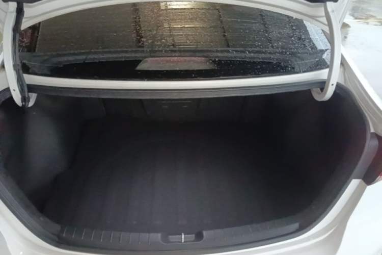 Used Hyundai Elantra (6th Generation / Lingdong) 2016 1.6L Automatic ZhiXuan – Elite Version Trunk