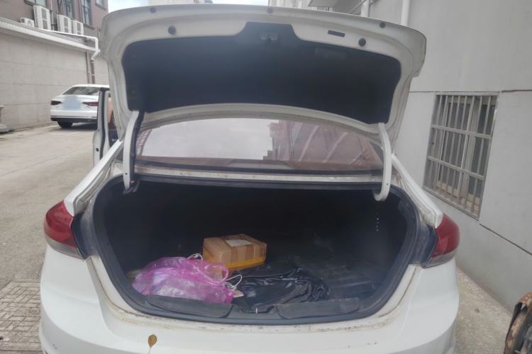 Used Hyundai Elantra (6th Generation / Lingdong) 2016 1.6L Automatic ZhiXuan – Elite Version Trunk