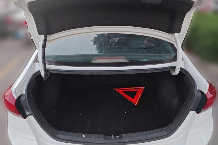 Used Hyundai Elantra (6th Generation / Lingdong) 2016 1.6L Automatic ZhiXuan – Elite Version Trunk
