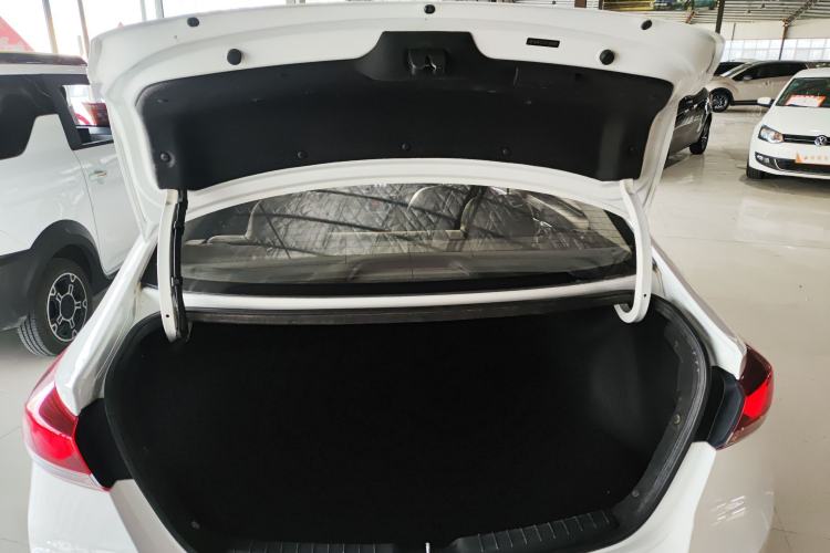 Used Hyundai Elantra (6th Generation / Lingdong) 2016 1.6L Automatic ZhiXuan – Elite Version Trunk