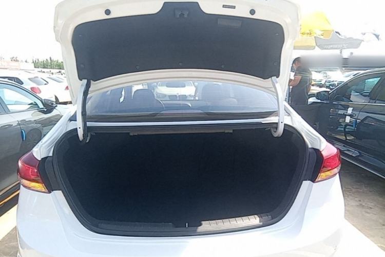Used Hyundai Elantra (6th Generation / Lingdong) 2016 1.4T Dual-Clutch Xuan Dong · Dynamic Version Trunk
