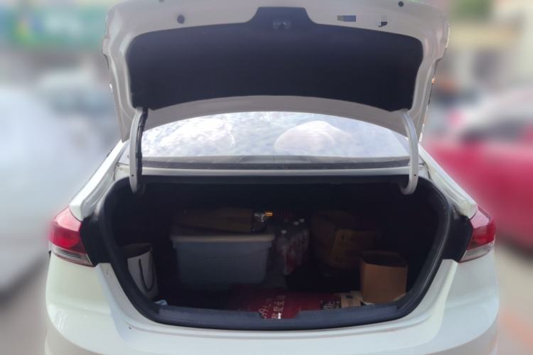Used Hyundai Elantra (6th Generation / Lingdong) 2016 1.6L Manual ZhiXuan·Youth Edition Trunk