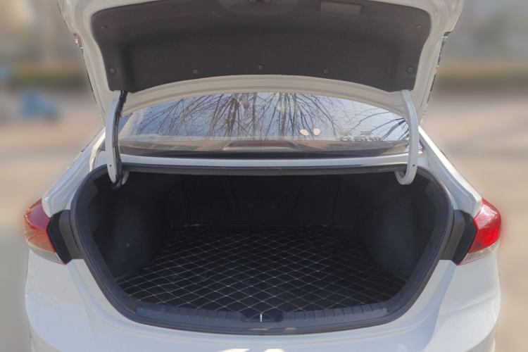 Used Hyundai Elantra (6th Generation / Lingdong) 2016 1.6L Automatic ZhiXuan – Elite Version Trunk