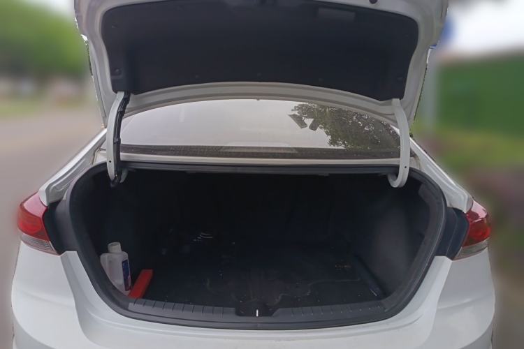 Used Hyundai Elantra (6th Generation / Lingdong) 2016 1.6L Automatic ZhiXuan – Elite Version Trunk