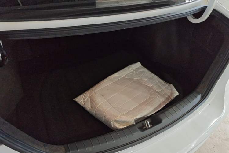 Used Hyundai Elantra (6th Generation / Lingdong) 2016 1.6L Automatic ZhiXuan – Elite Version Trunk