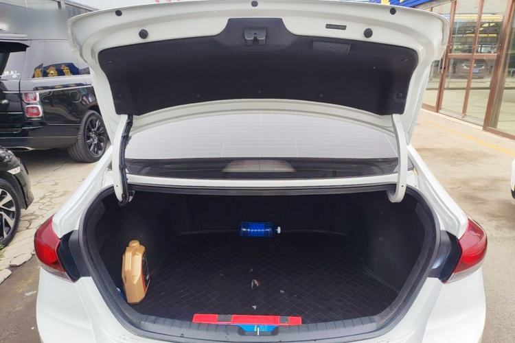Used Hyundai Elantra (6th Generation / Lingdong) 2016 1.6L Automatic ZhiXuan – Elite Version Trunk