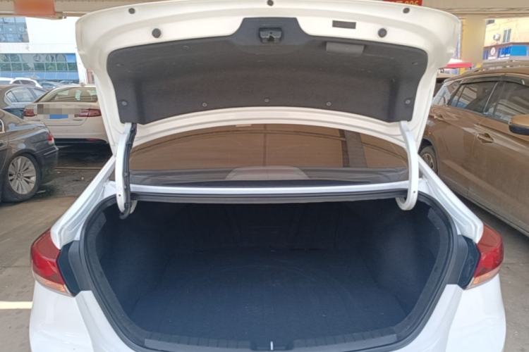 Used Hyundai Elantra (6th Generation / Lingdong) 2016 1.6L Automatic ZhiXuan – Elite Version Trunk