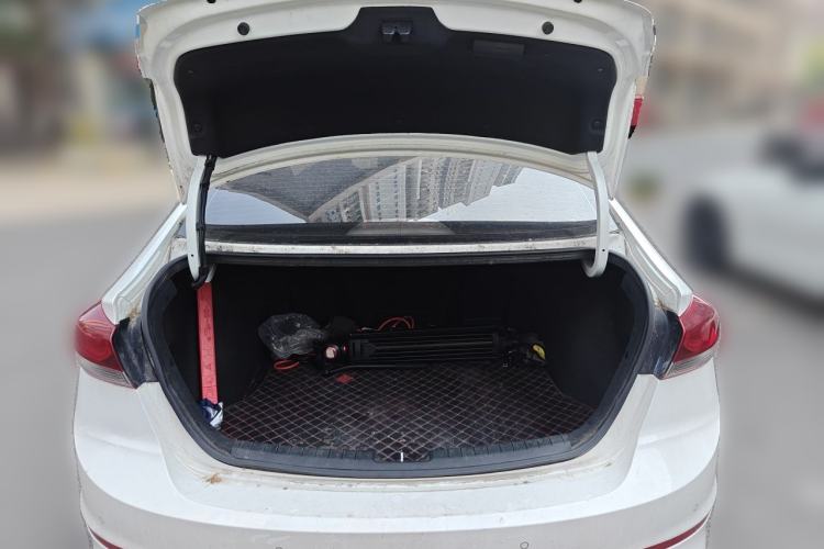 Used Hyundai Elantra (6th Generation / Lingdong) 2016 1.6L Automatic ZhiXuan – Elite Version Trunk