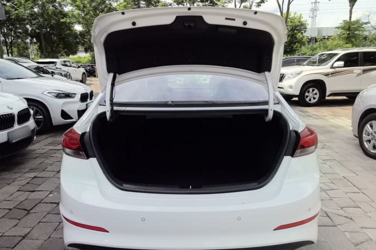 Used Hyundai Elantra (6th Generation / Lingdong) 2016 1.6L Automatic ZhiXuan – Elite Version Trunk