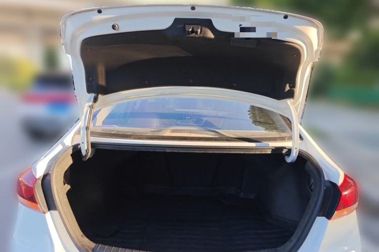 Used Hyundai Elantra (6th Generation / Lingdong) 2016 1.6L Automatic ZhiXuan – Elite Version Trunk