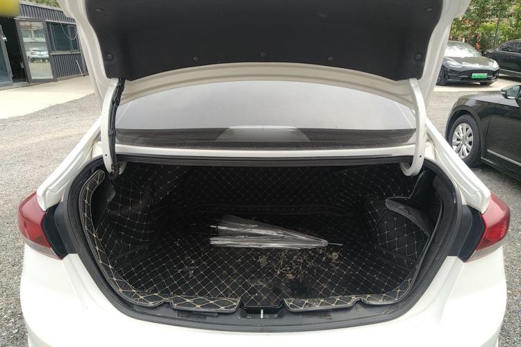 Used Hyundai Elantra (6th Generation / Lingdong) 2016 1.6L Automatic ZhiXuan – Elite Version Trunk