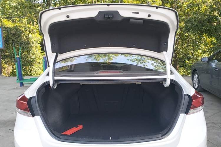 Used Hyundai Elantra (6th Generation / Lingdong) 2016 1.4T Dual-Clutch Xuan Dong·Elite Version Trunk