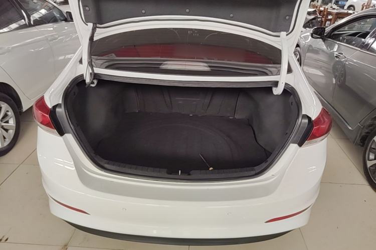 Used Hyundai Elantra (6th Generation / Lingdong) 2016 1.6L Automatic ZhiXuan – Elite Version Trunk