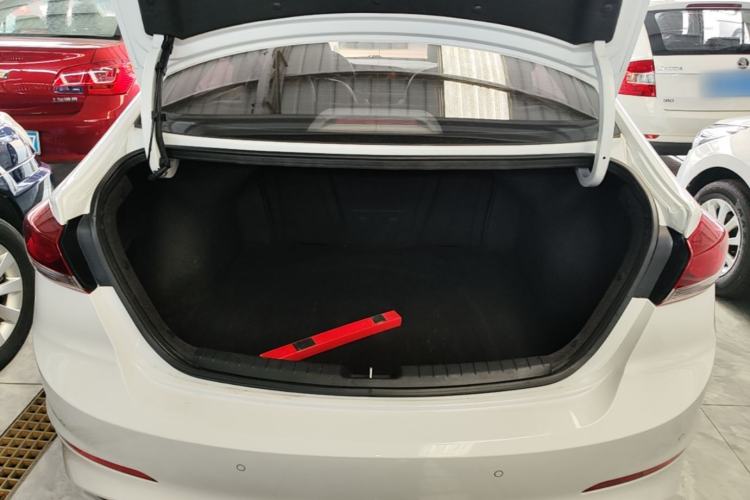Used Hyundai Elantra (6th Generation / Lingdong) 2016 1.6L Automatic ZhiXuan – Elite Version Trunk