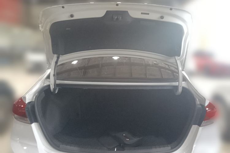 Used Hyundai Elantra (6th Generation / Lingdong) 2016 1.6L Automatic ZhiXuan – Elite Version Trunk