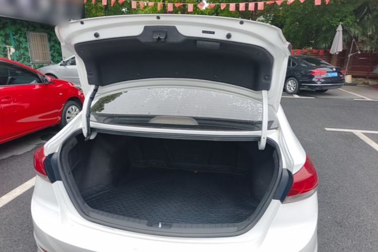 Used Hyundai Elantra (6th Generation / Lingdong) 2016 1.6L Automatic ZhiXuan – Elite Version Trunk