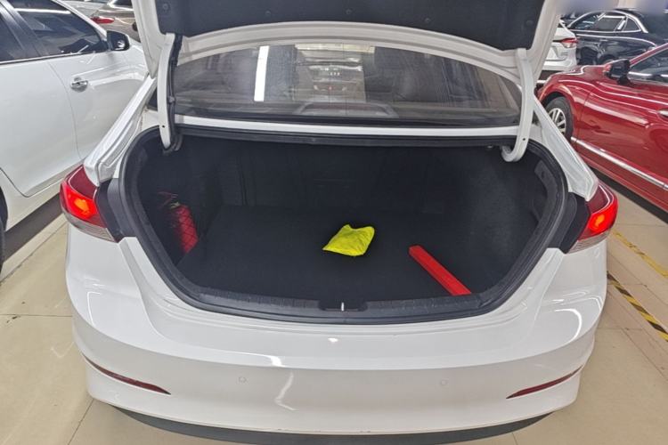 Used Hyundai Elantra (6th Generation / Lingdong) 2016 1.6L Automatic ZhiXuan – Elite Version Trunk