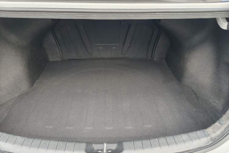 Used Hyundai Elantra (6th Generation / Lingdong) 2016 1.6L Automatic ZhiXuan – Elite Version Trunk