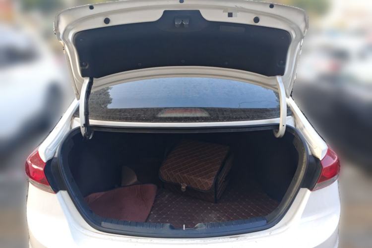 Used Hyundai Elantra (6th Generation / Lingdong) 2016 1.4T Dual-Clutch Xuan Dong · Dynamic Version Trunk